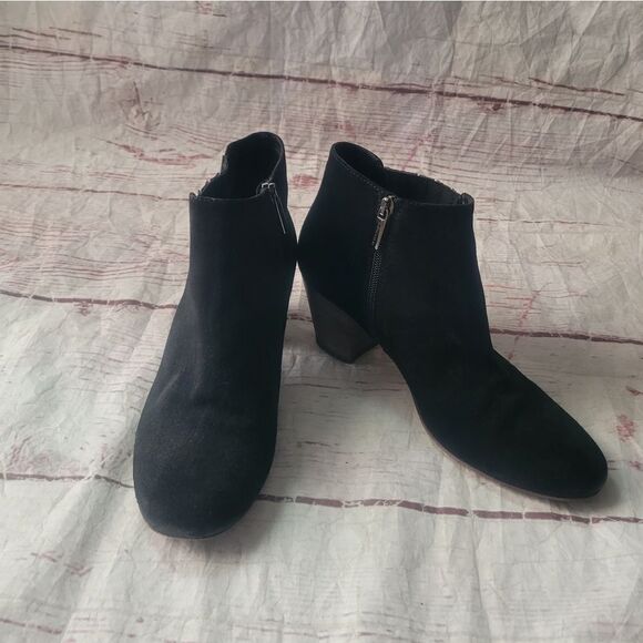 Aquatalia Suede Ankle Booties Size 9.5 - Picture 3 of 5